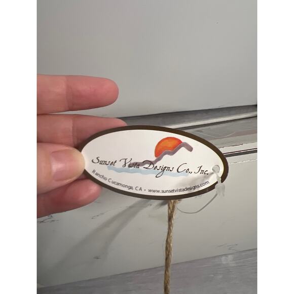 Wooden removable bucs tag plate bird feeder - Picture 7 of 12